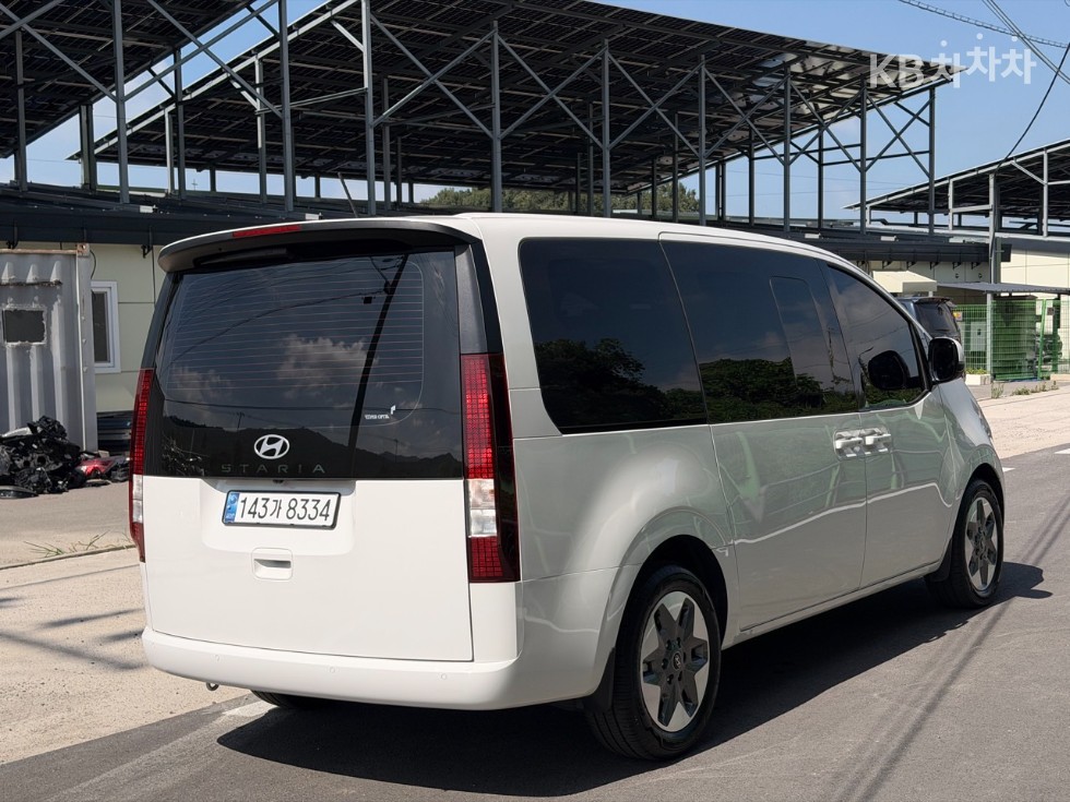 Hyundai Staria — miniaturë 6