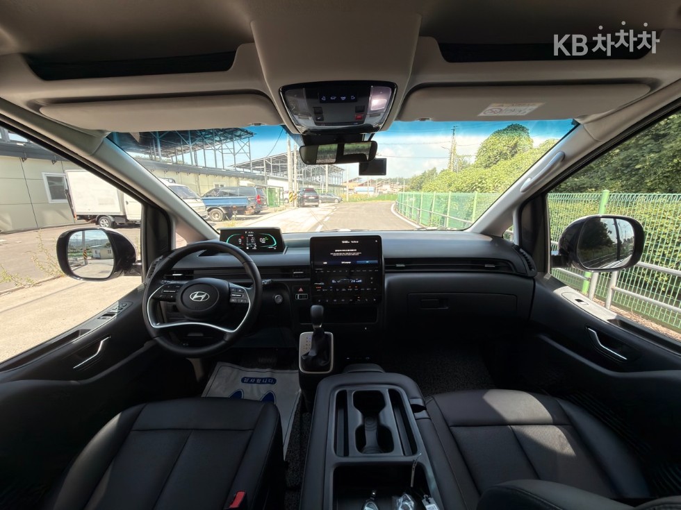 Hyundai Staria — miniaturë 12