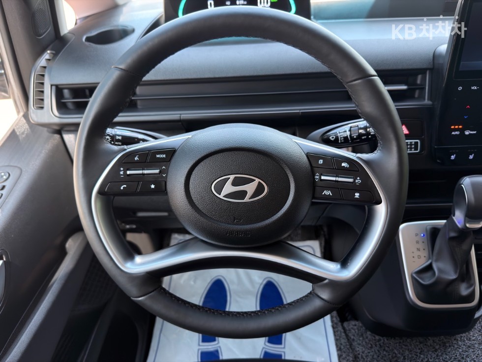 Hyundai Staria — miniaturë 14