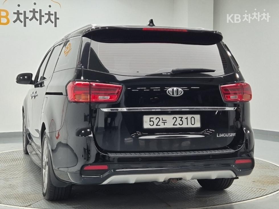 Kia Carnival — miniaturë 2