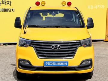 Hyundai Starex 15  seats 4wd — foto 1