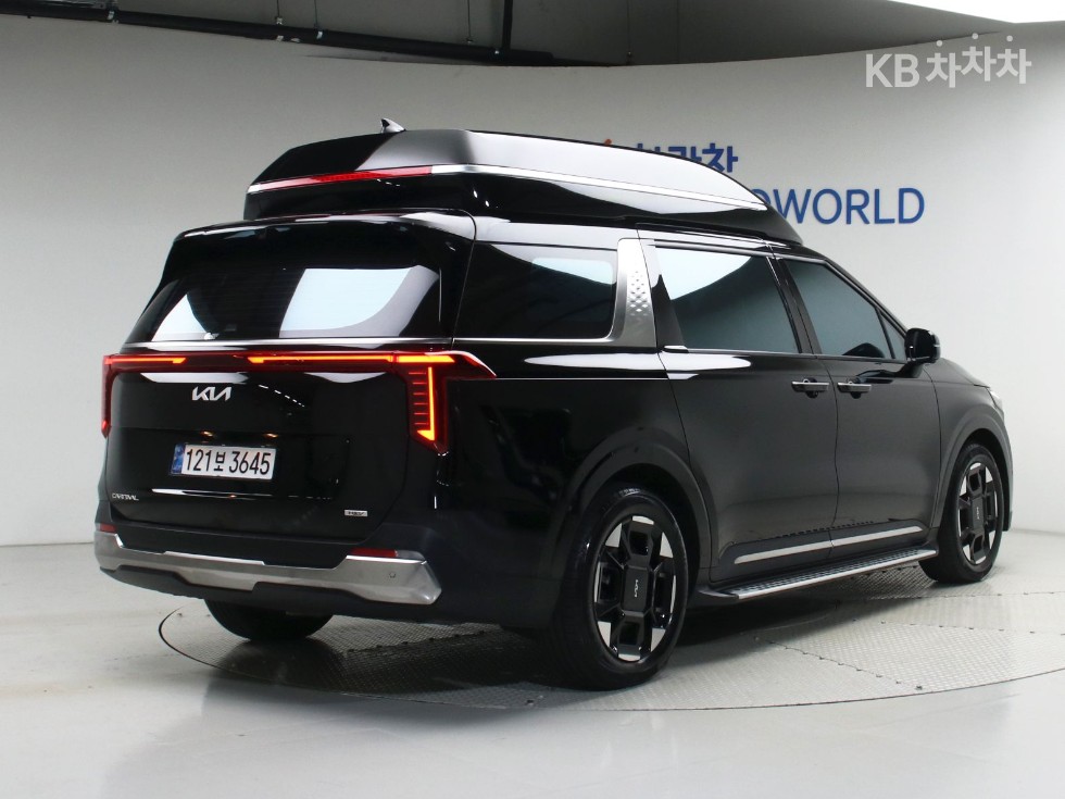 Kia Carnival — miniaturë 2
