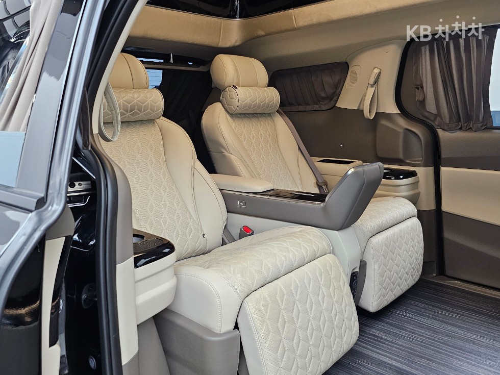 Kia Carnival — miniaturë 13
