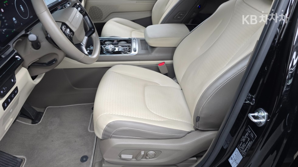 Kia Carnival — miniaturë 18