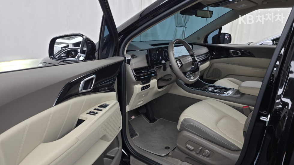 Kia Carnival — miniaturë 27