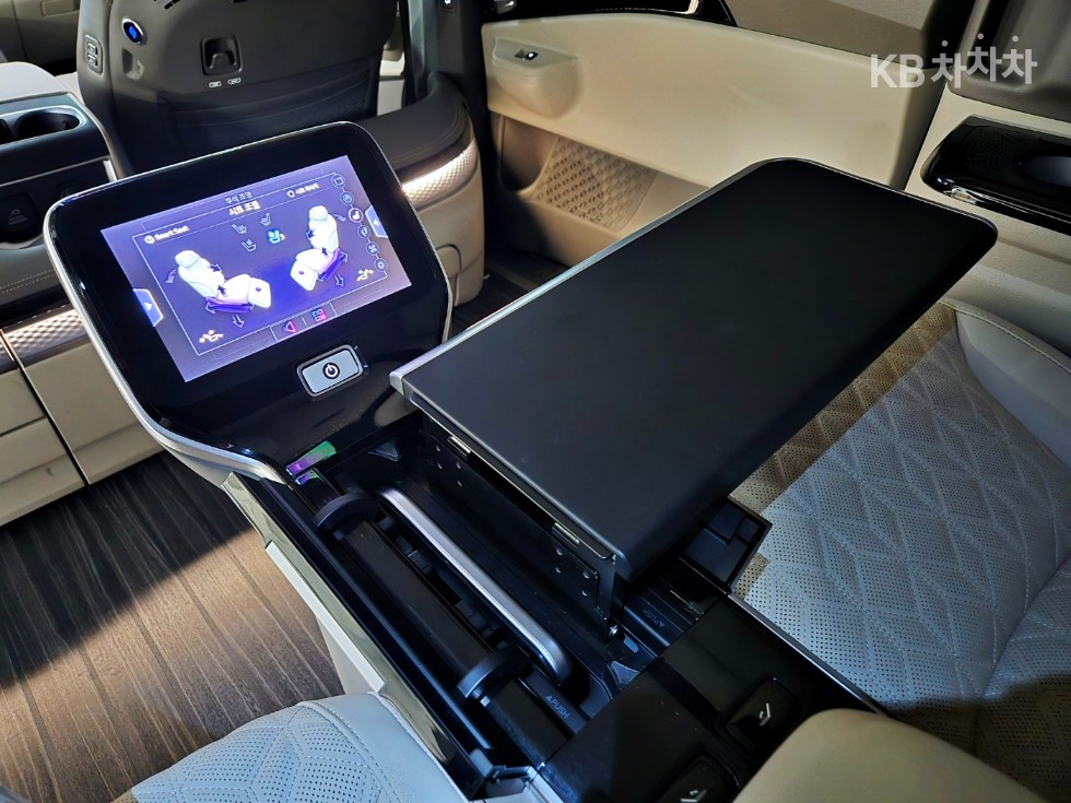 Kia Carnival — miniaturë 25