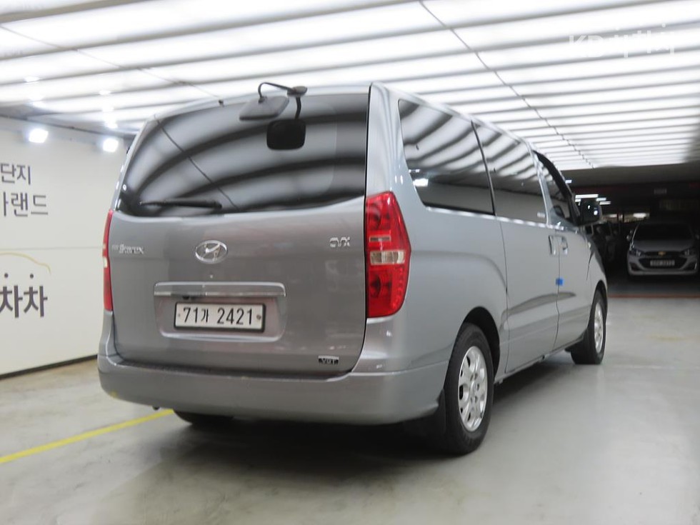 Hyundai Starex — miniaturë 4