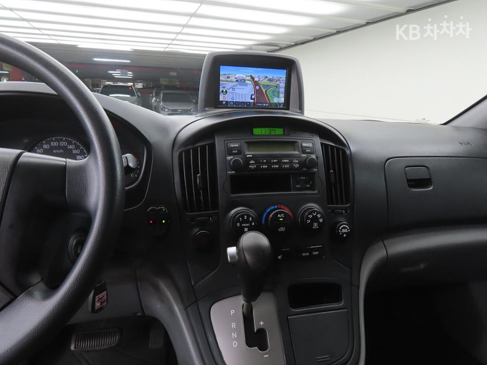 Hyundai Starex — miniaturë 11