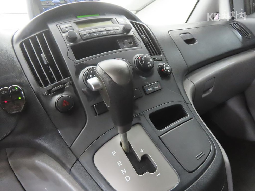 Hyundai Starex — miniaturë 12