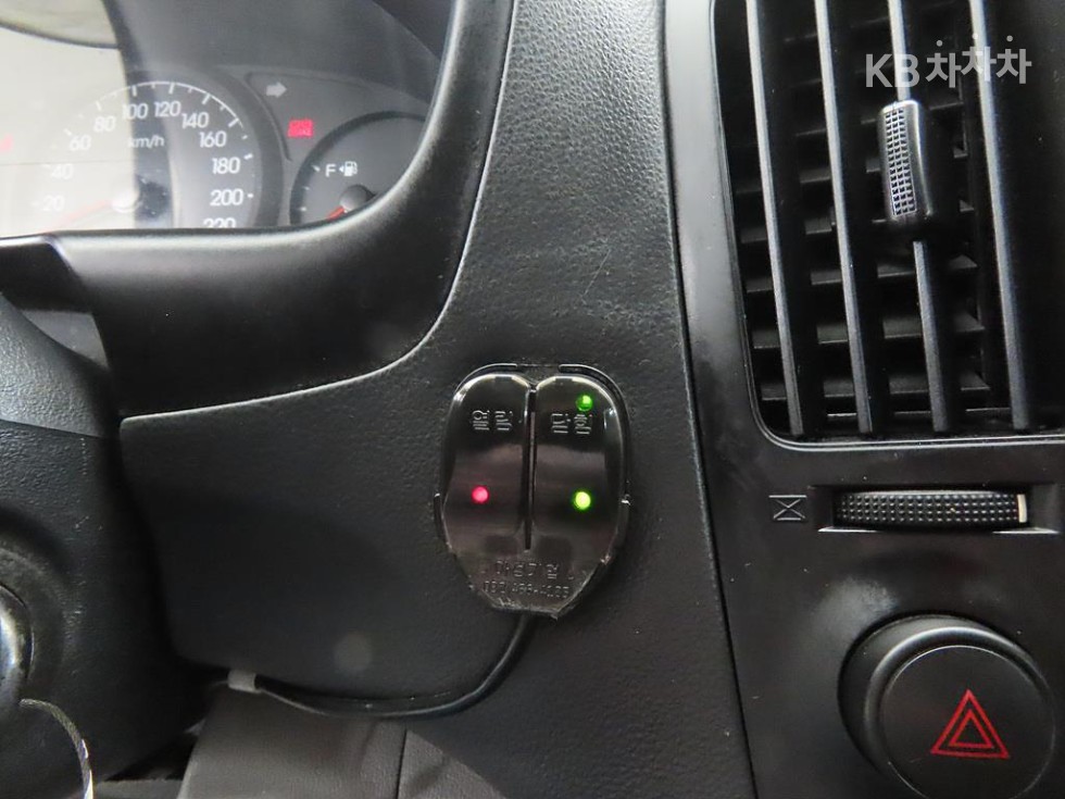 Hyundai Starex — miniaturë 14