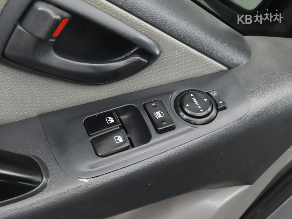 Hyundai Starex — miniaturë 17