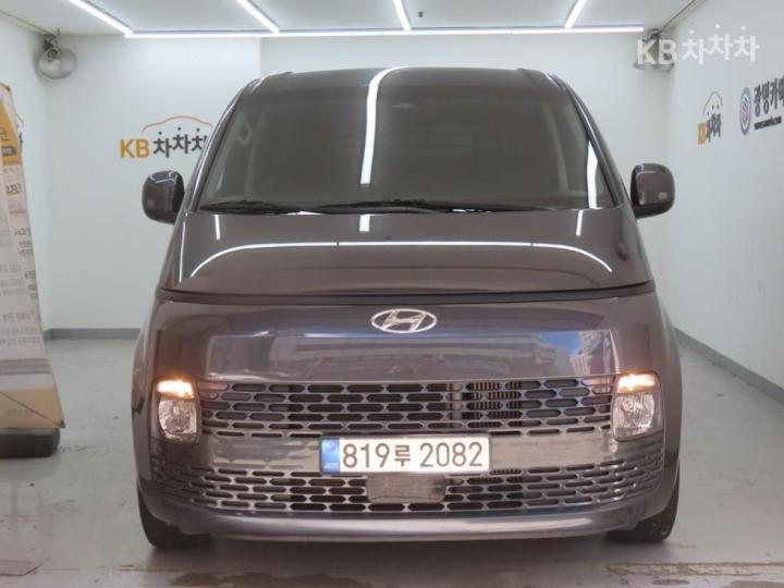 Hyundai Staria 2.2 카고 3 모던 — foto 1