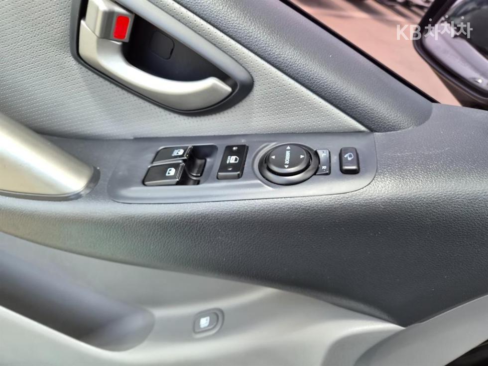 Hyundai Starex — miniaturë 5