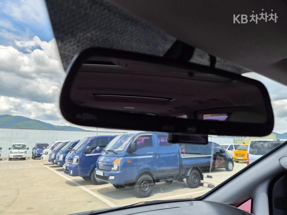 Hyundai Starex — miniaturë 12
