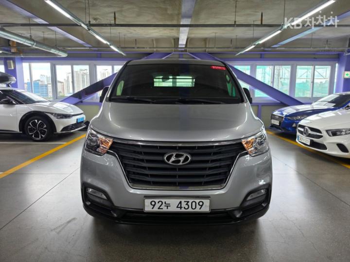 Hyundai Starex 밴 3인승 스타일 — foto 1