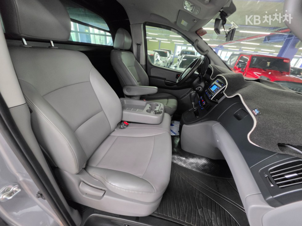 Hyundai Starex — miniaturë 13