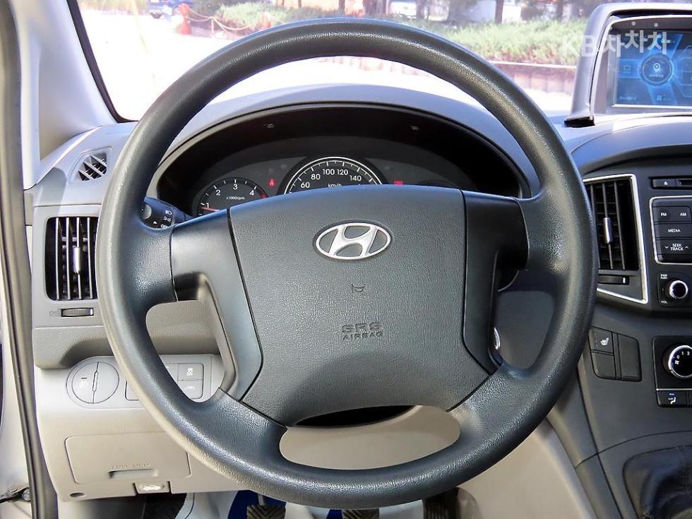 Hyundai Starex — miniaturë 8
