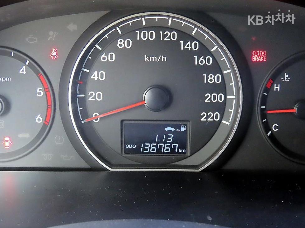 Hyundai Starex — miniaturë 9