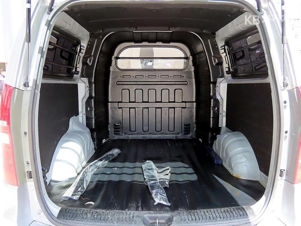 Hyundai Starex — miniaturë 17
