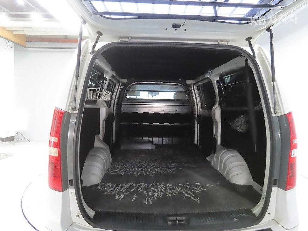 Hyundai Starex — miniaturë 10