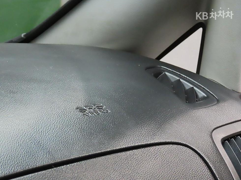 Hyundai Starex — miniaturë 18