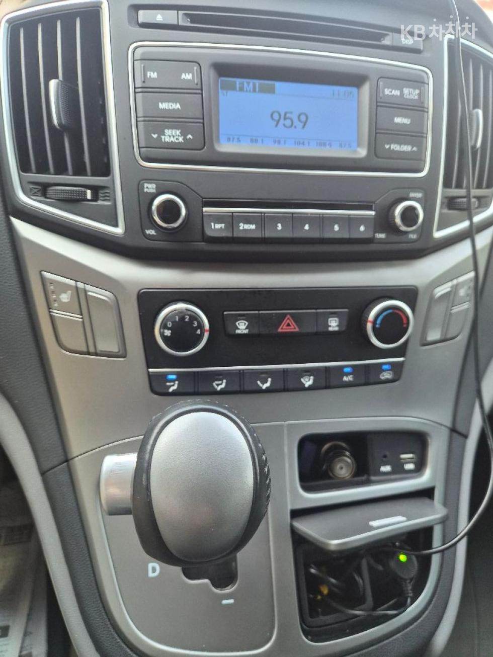 Hyundai Starex — miniaturë 11