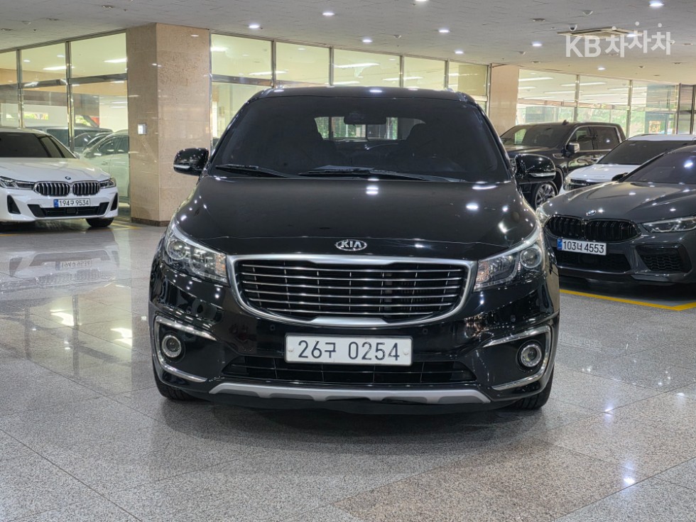 Kia Carnival — miniaturë 2