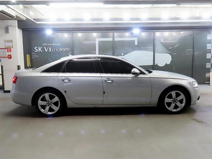 Audi A6 — miniaturë 3