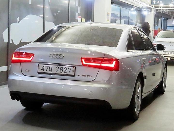 Audi A6 — miniaturë 4