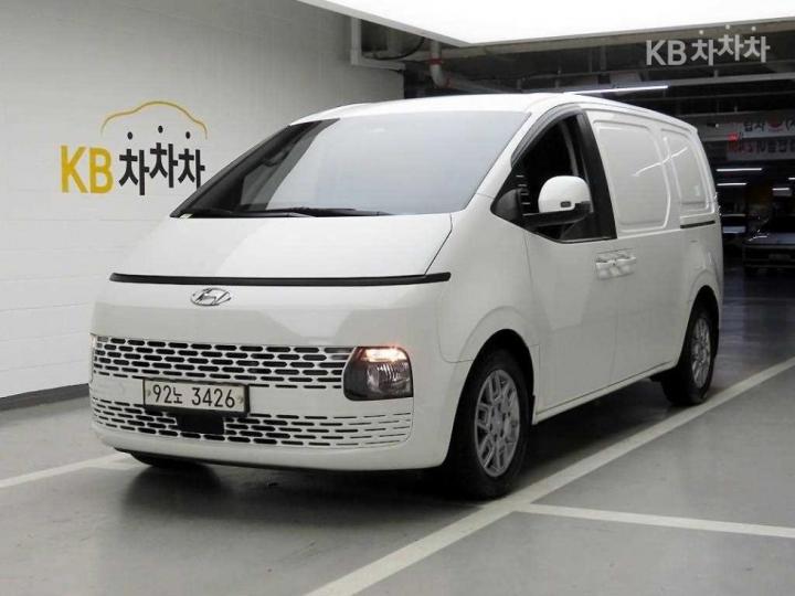 Hyundai Staria 2.2 카고 3 모던 — foto 1
