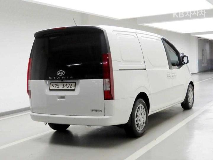 Hyundai Staria — miniaturë 4