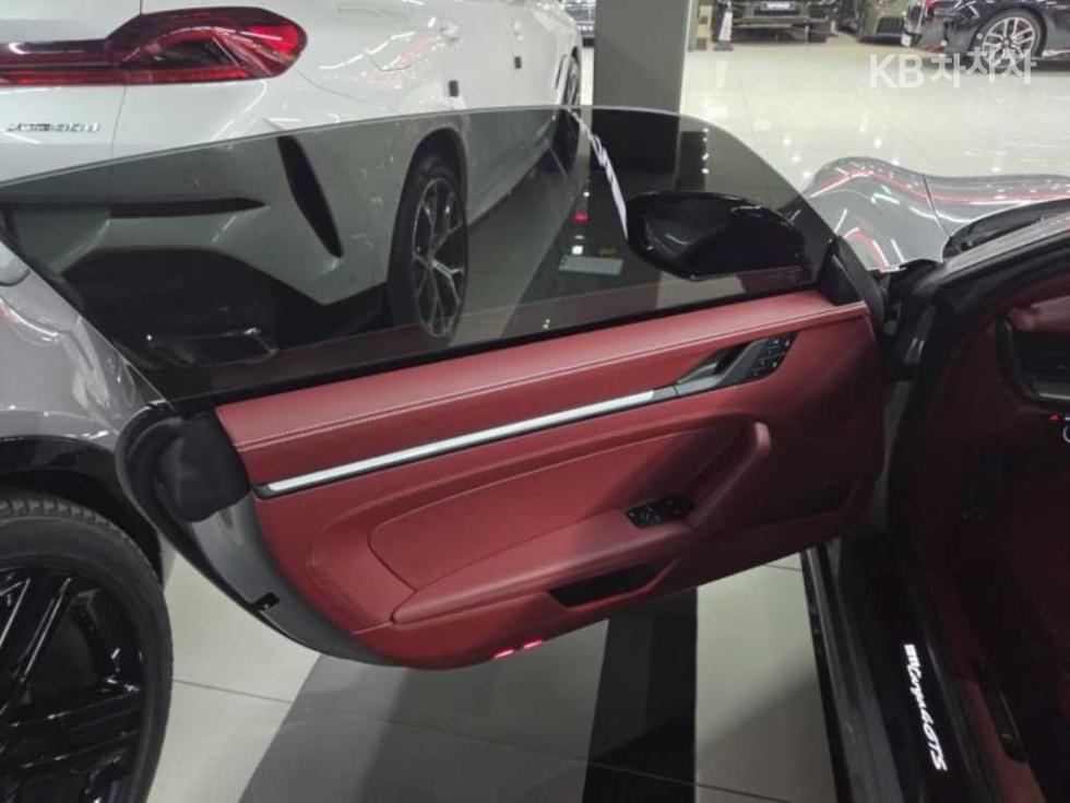 Porsche 911 — miniaturë 5