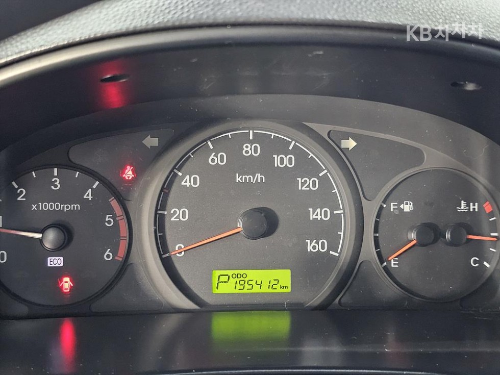 Hyundai Starex — miniaturë 7