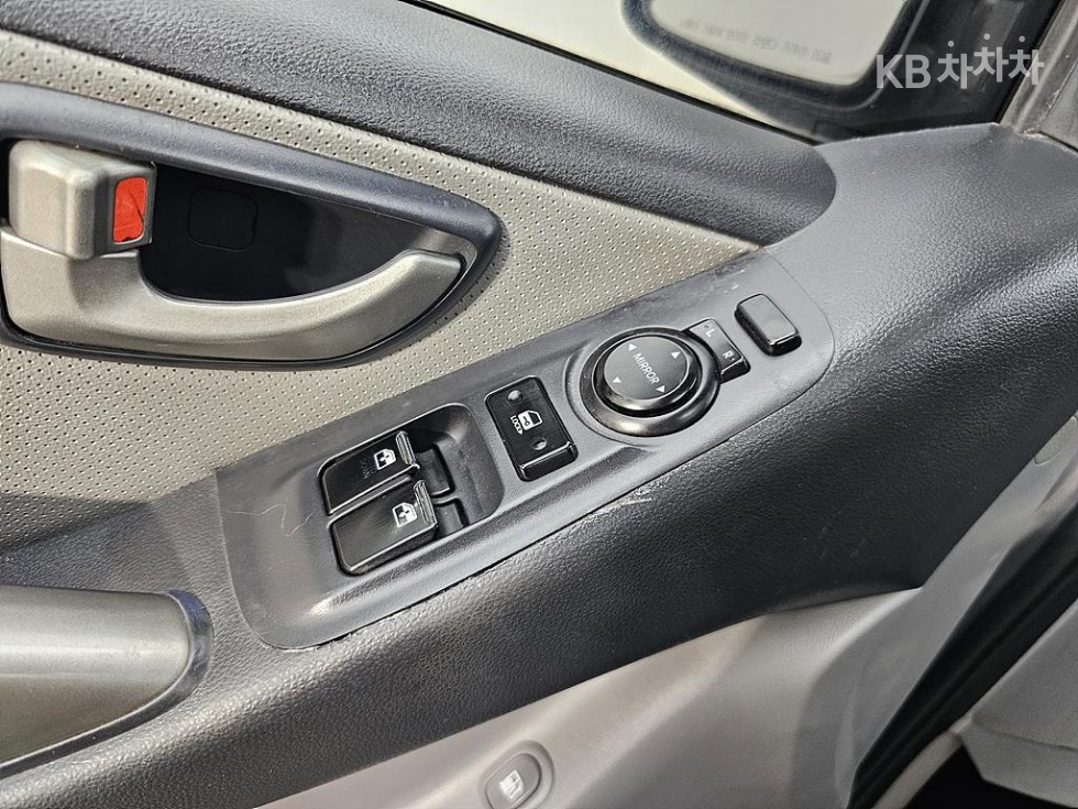Hyundai Starex — miniaturë 12