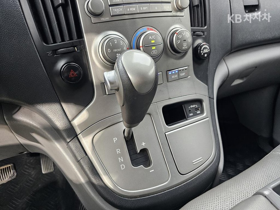Hyundai Starex — miniaturë 15