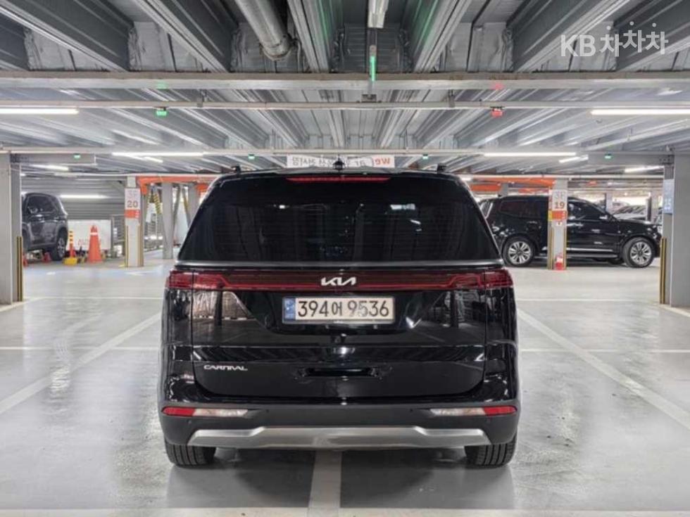 Kia Carnival — miniaturë 5