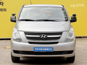 Hyundai Starex 5인승 밴 CVX 럭셔리 — foto 1