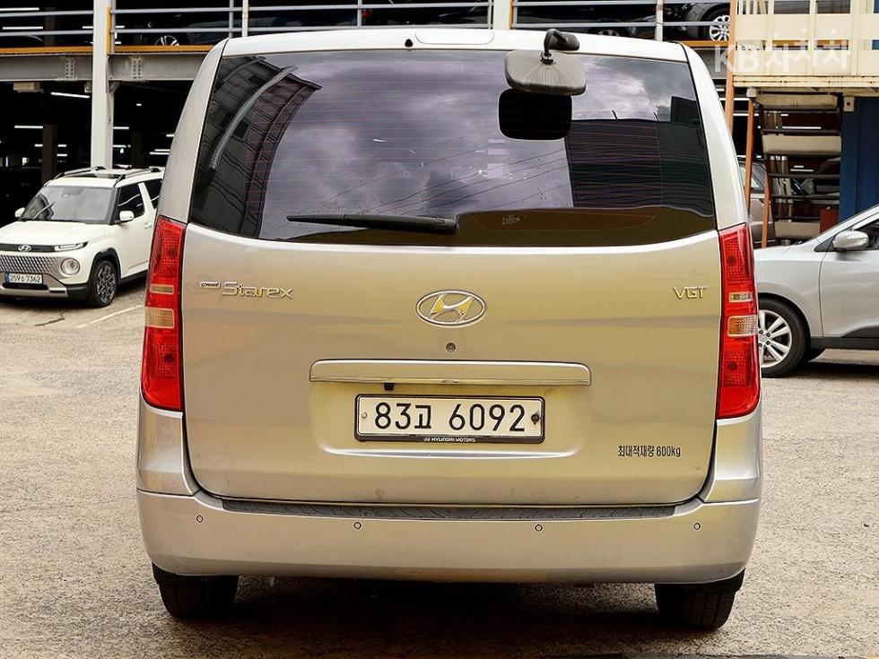 Hyundai Starex — miniaturë 3