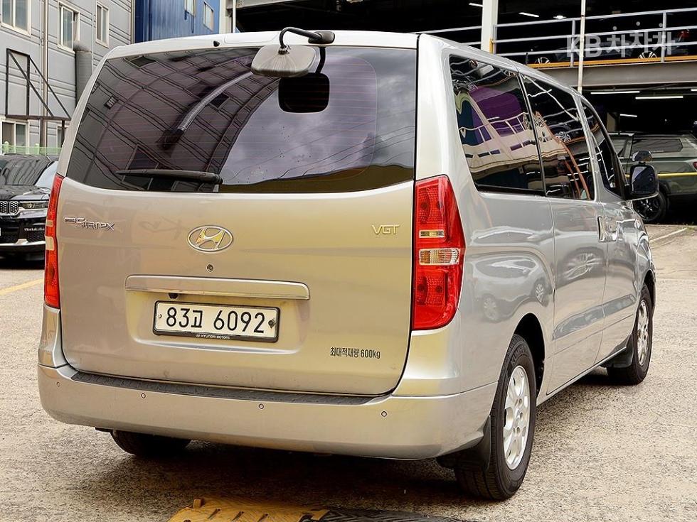 Hyundai Starex — miniaturë 4