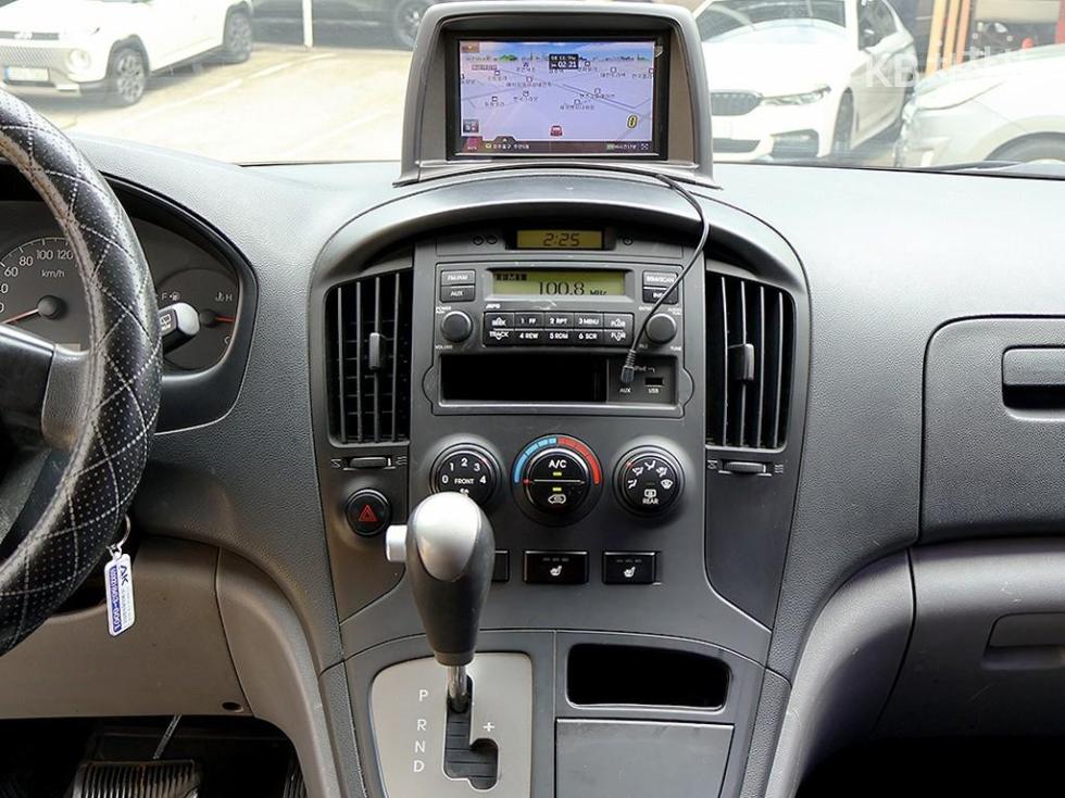Hyundai Starex — miniaturë 9