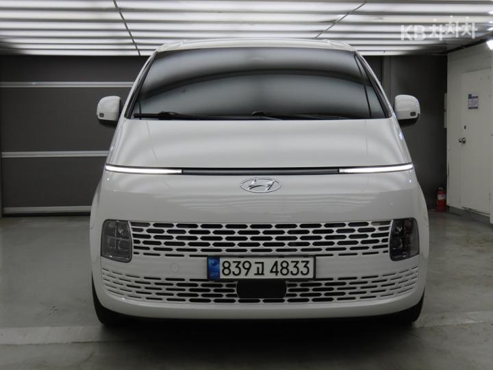 Hyundai Staria Cargo 5-Seater Modern — foto 1
