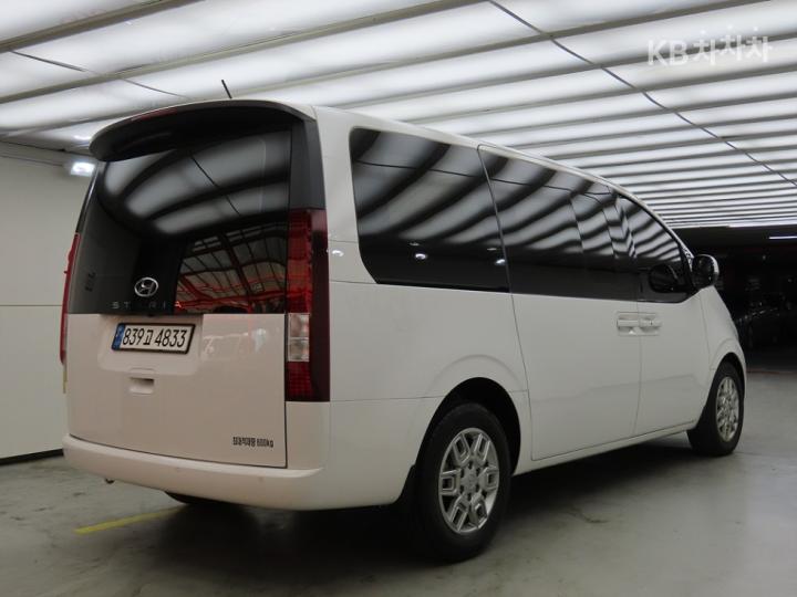 Hyundai Staria — miniaturë 4