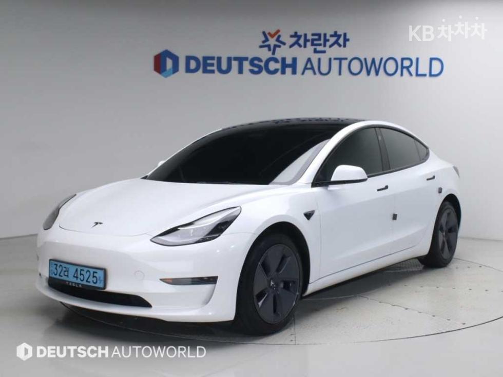 تيسلا Model 3