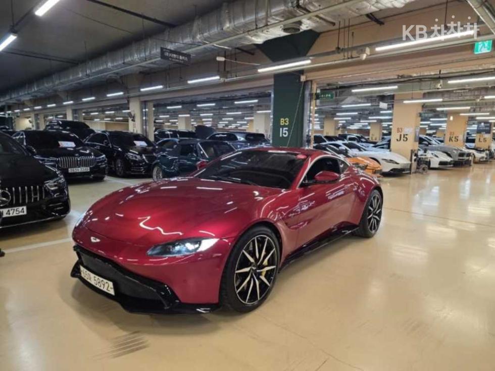 Aston Martin Vantage — miniaturë 2