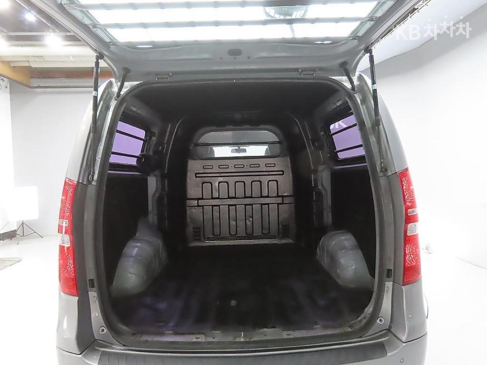 Hyundai Starex — miniaturë 9