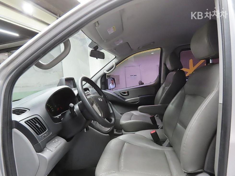 Hyundai Starex — miniaturë 12
