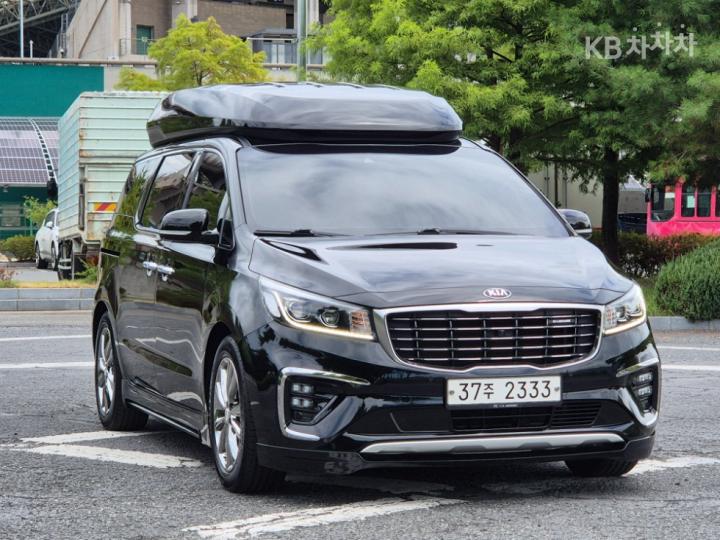 Kia Carnival — miniaturë 3