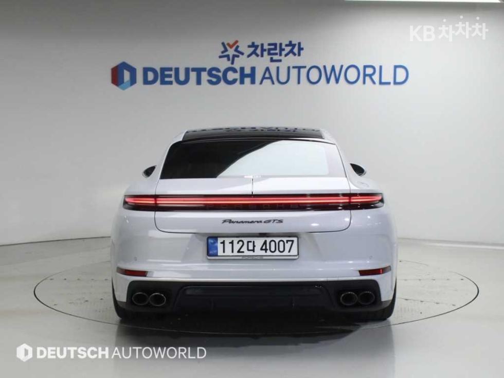 Porsche Panamera — miniaturë 4