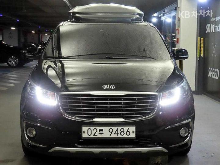 Kia Carnival — miniaturë 2