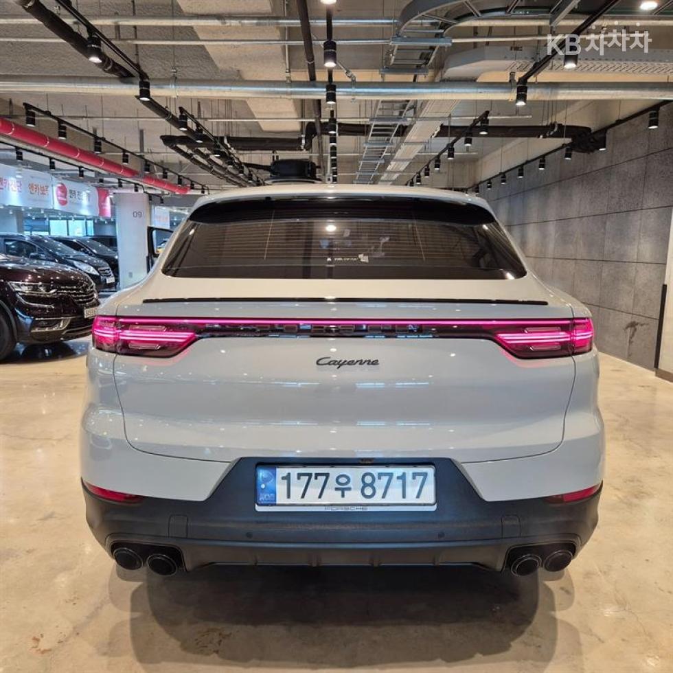 Porsche Cayenne — miniaturë 2